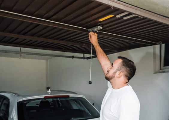 Opening the garage door manually